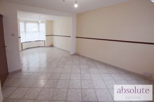 Lounge/Diner- click for photo gallery
